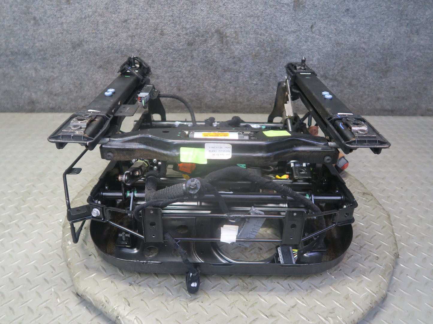 2014-2021 Maserati Quattroporte M156 Front Left Driver Side Seat Frame Rail