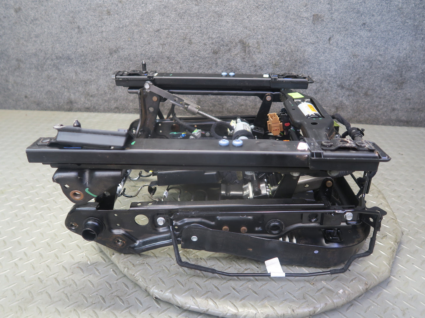 2014-2021 Maserati Quattroporte M156 Front Left Driver Side Seat Frame Rail