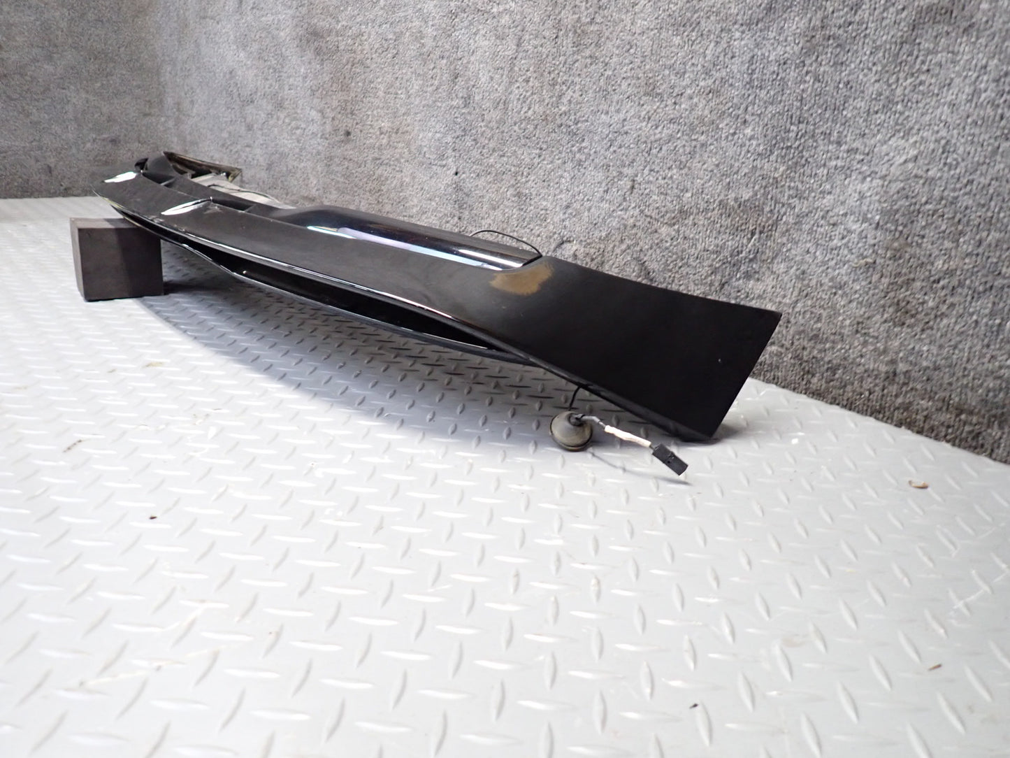 2013-2014 Porsche Cayenne 958 GTS Rear Tailgate Liftgate Spoiler w Brake Light