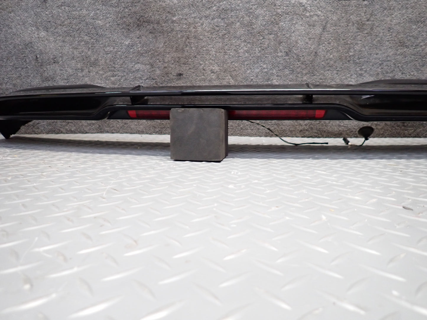 2013-2014 Porsche Cayenne 958 GTS Rear Tailgate Liftgate Spoiler w Brake Light