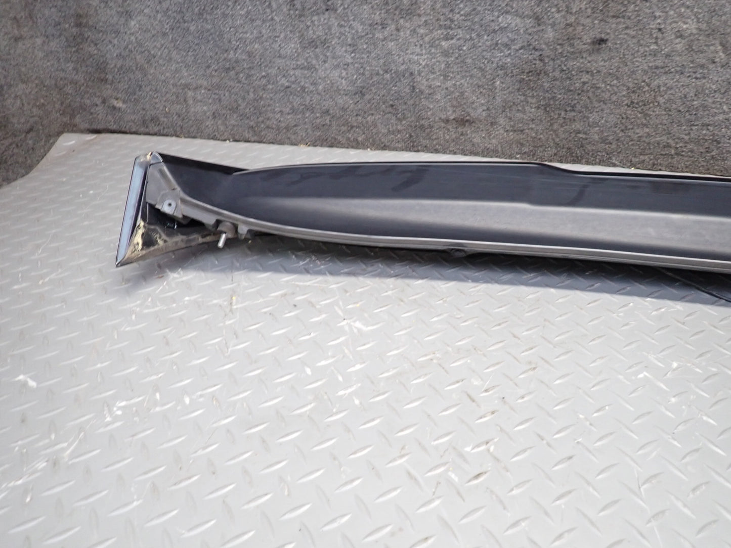 2013-2014 Porsche Cayenne 958 GTS Rear Tailgate Liftgate Spoiler w Brake Light
