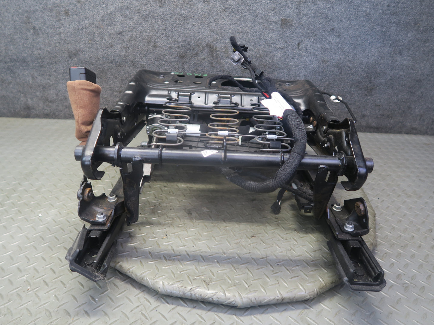 2014-2021 Maserati Quattroporte M156 Front Right Passenger Side Seat Frame Rail