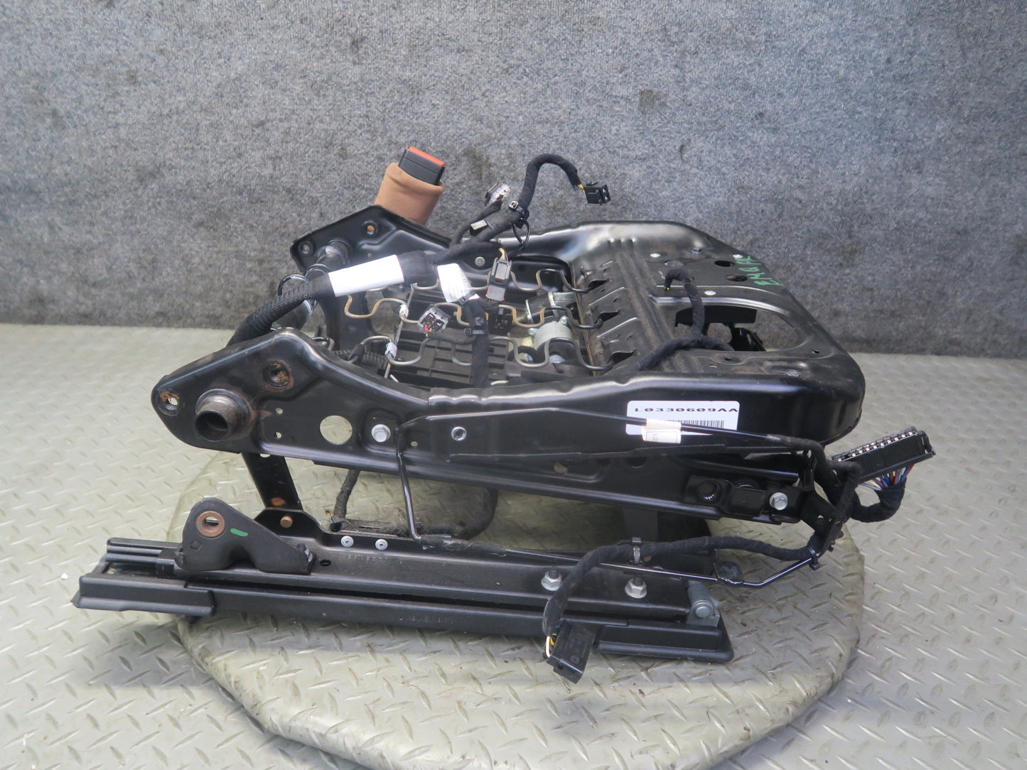 2014-2021 Maserati Quattroporte M156 Front Right Passenger Side Seat Frame Rail
