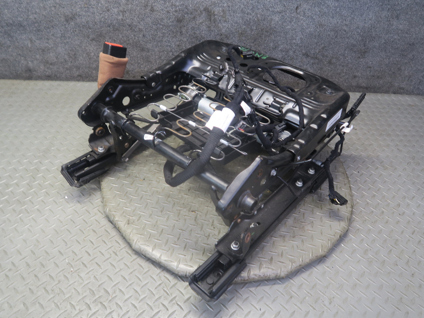 2014-2021 Maserati Quattroporte M156 Front Right Passenger Side Seat Frame Rail