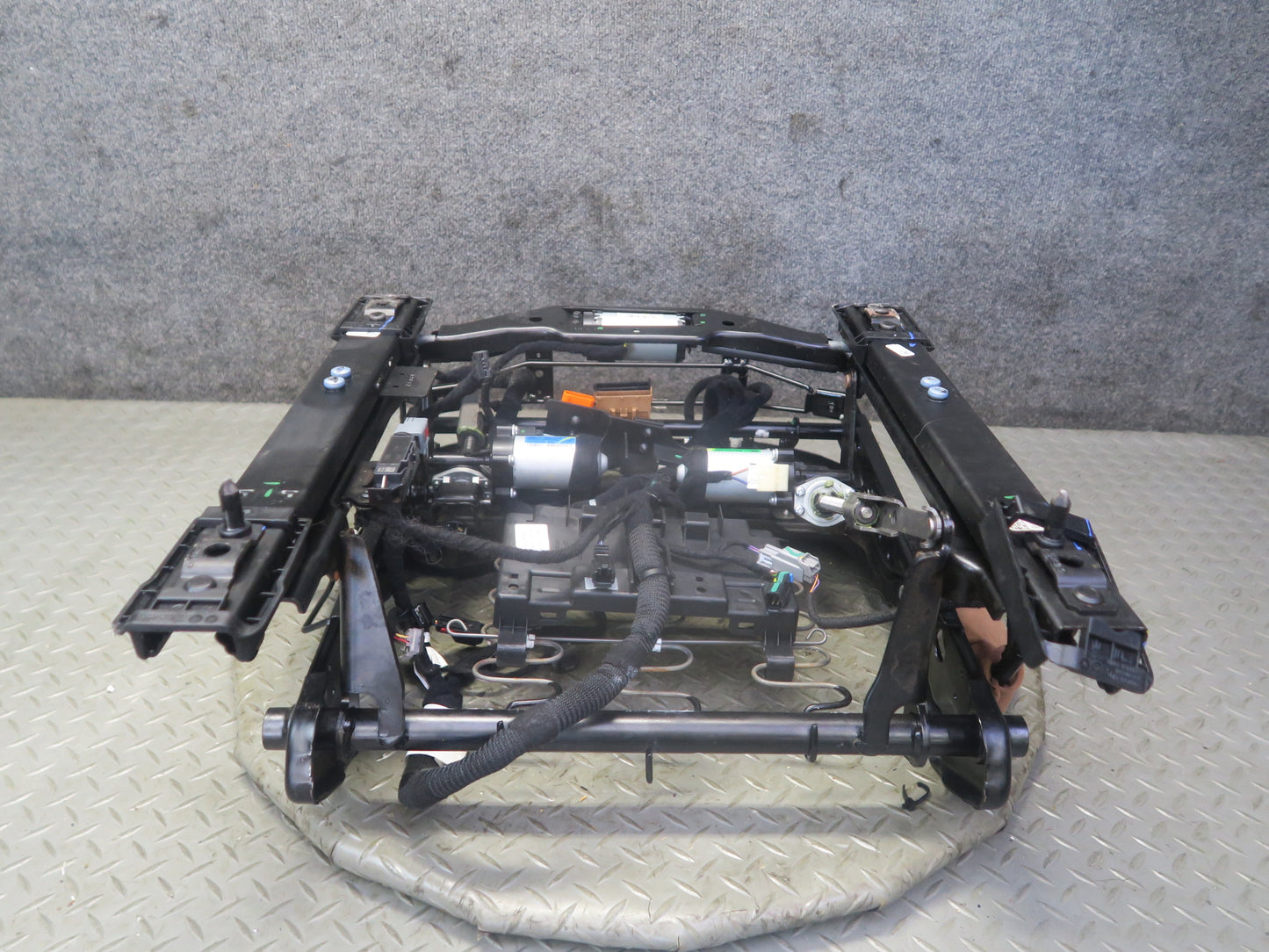 2014-2021 Maserati Quattroporte M156 Front Right Passenger Side Seat Frame Rail