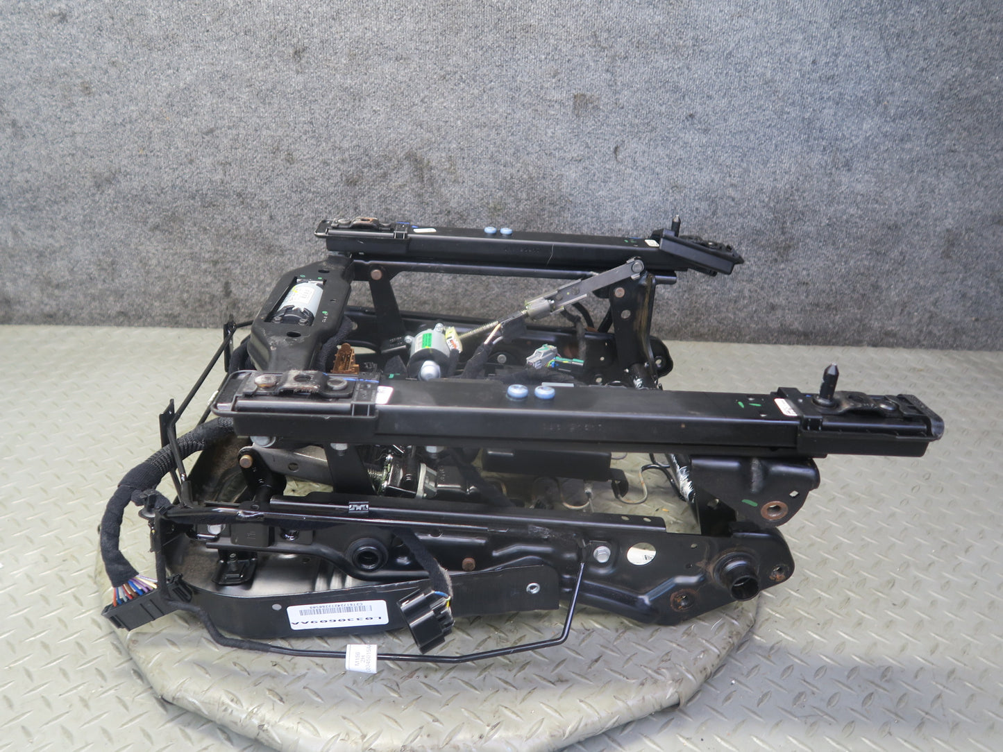 2014-2021 Maserati Quattroporte M156 Front Right Passenger Side Seat Frame Rail