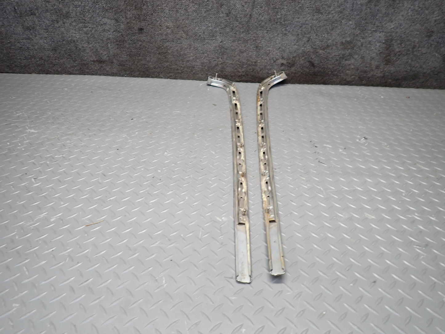 94-99 Mercedes W140 S500 Set of 3 Rear Bumper Chrome Trim Panel Molding OEM