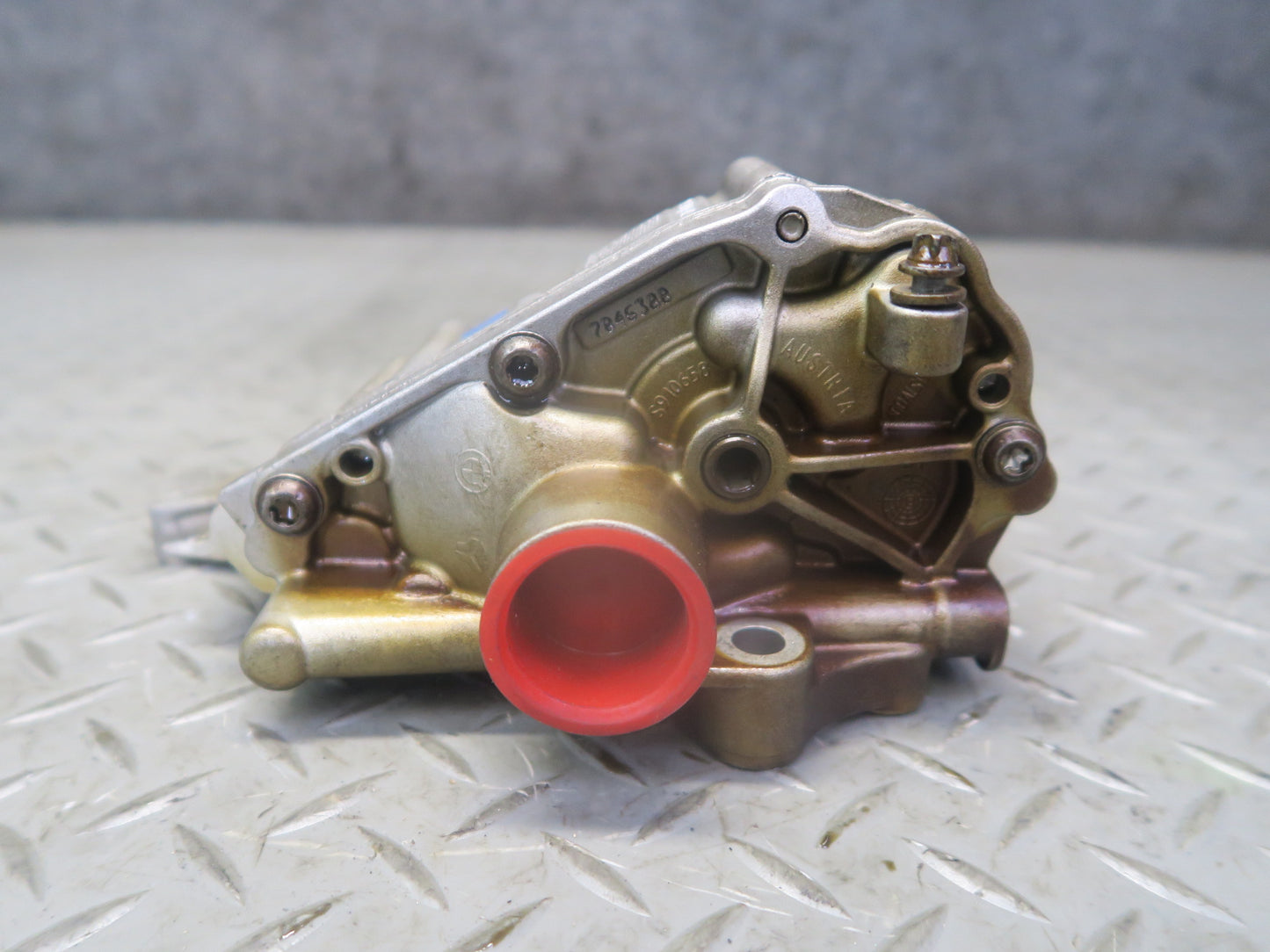 2015-2020 BMW F82 F83 M4 S55 Engine Motor Oil Fluid Pump