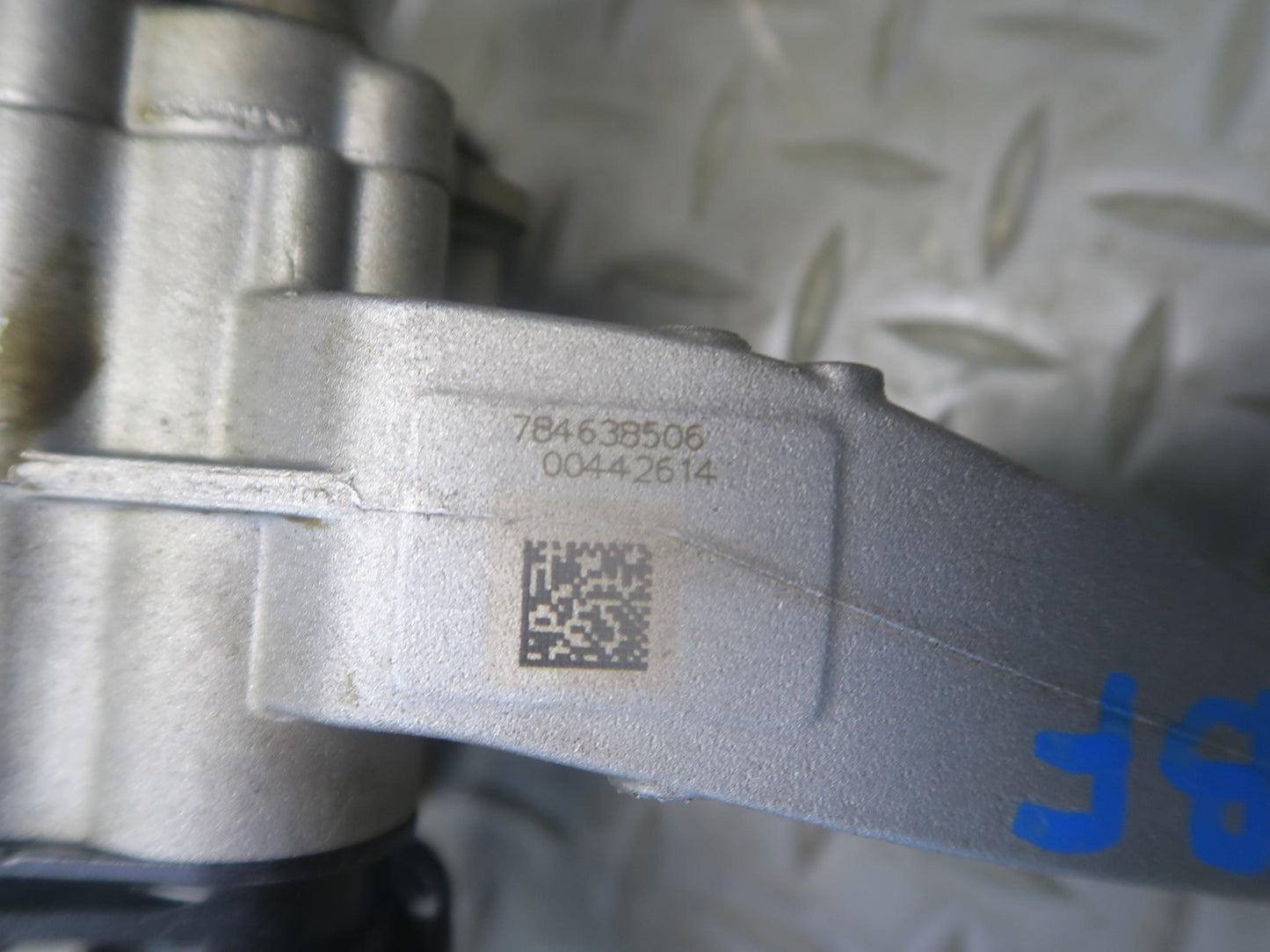 2015-2020 BMW F82 F83 M4 S55 Engine Motor Oil Suction Pump