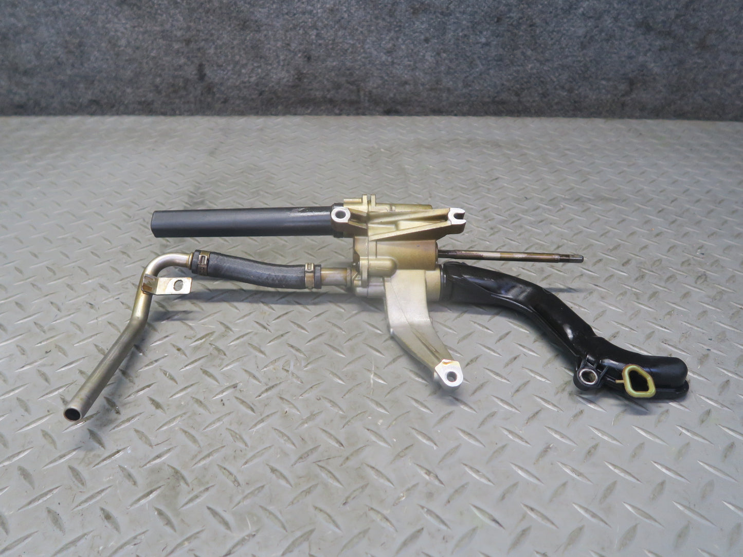 2015-2020 BMW F82 F83 M4 S55 Engine Motor Oil Suction Pump
