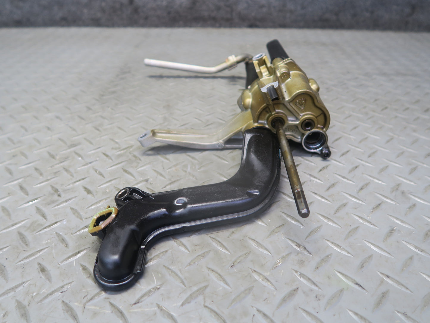 2015-2020 BMW F82 F83 M4 S55 Engine Motor Oil Suction Pump
