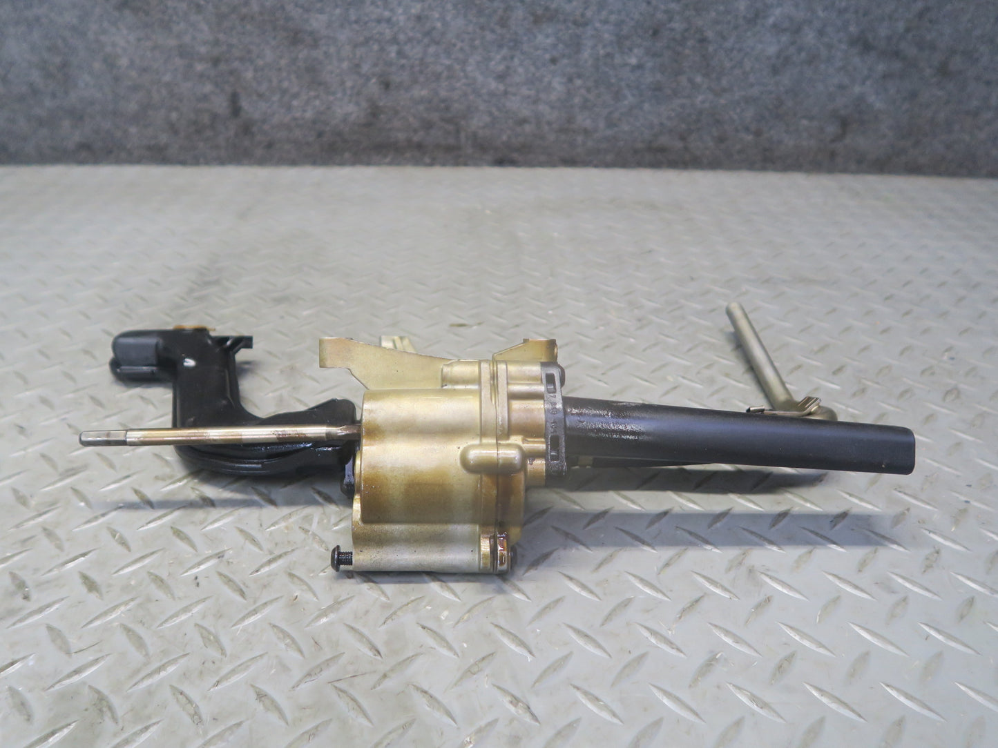 2015-2020 BMW F82 F83 M4 S55 Engine Motor Oil Suction Pump