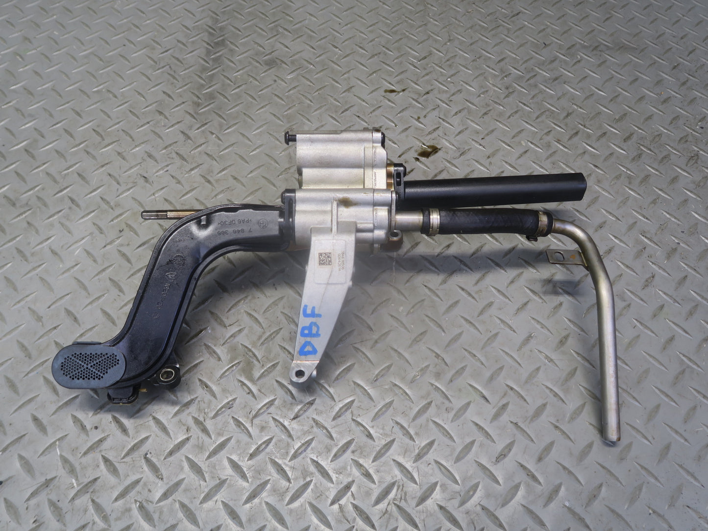 2015-2020 BMW F82 F83 M4 S55 Engine Motor Oil Suction Pump