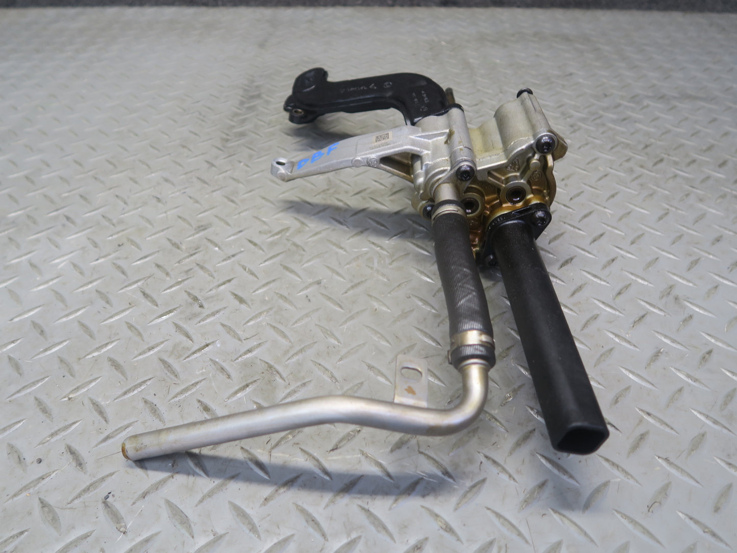 2015-2020 BMW F82 F83 M4 S55 Engine Motor Oil Suction Pump