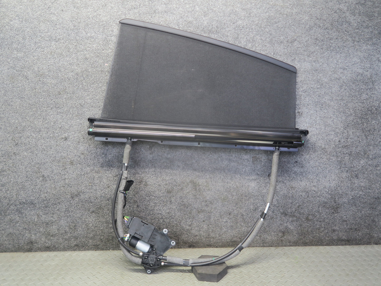 2014-2021 Maserati Quattroporte M156 Rear Right Pass Side Door Window Sun Shade