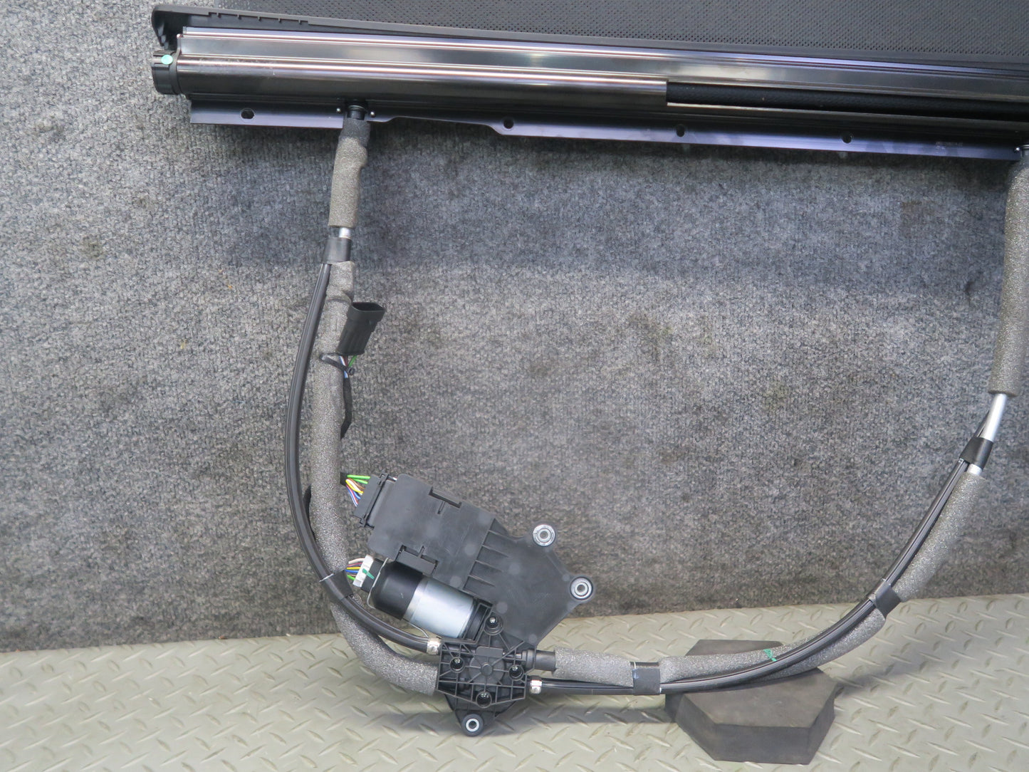2014-2021 Maserati Quattroporte M156 Rear Right Pass Side Door Window Sun Shade