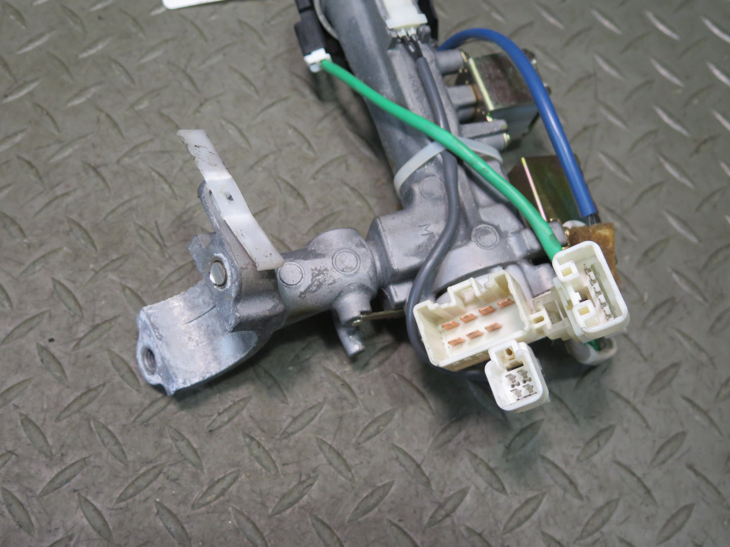 03-05 Lexus IS300 3.0L 2JZGE Sedan A/T Engine ECU ECM Ignition Lock KEY Set OEM