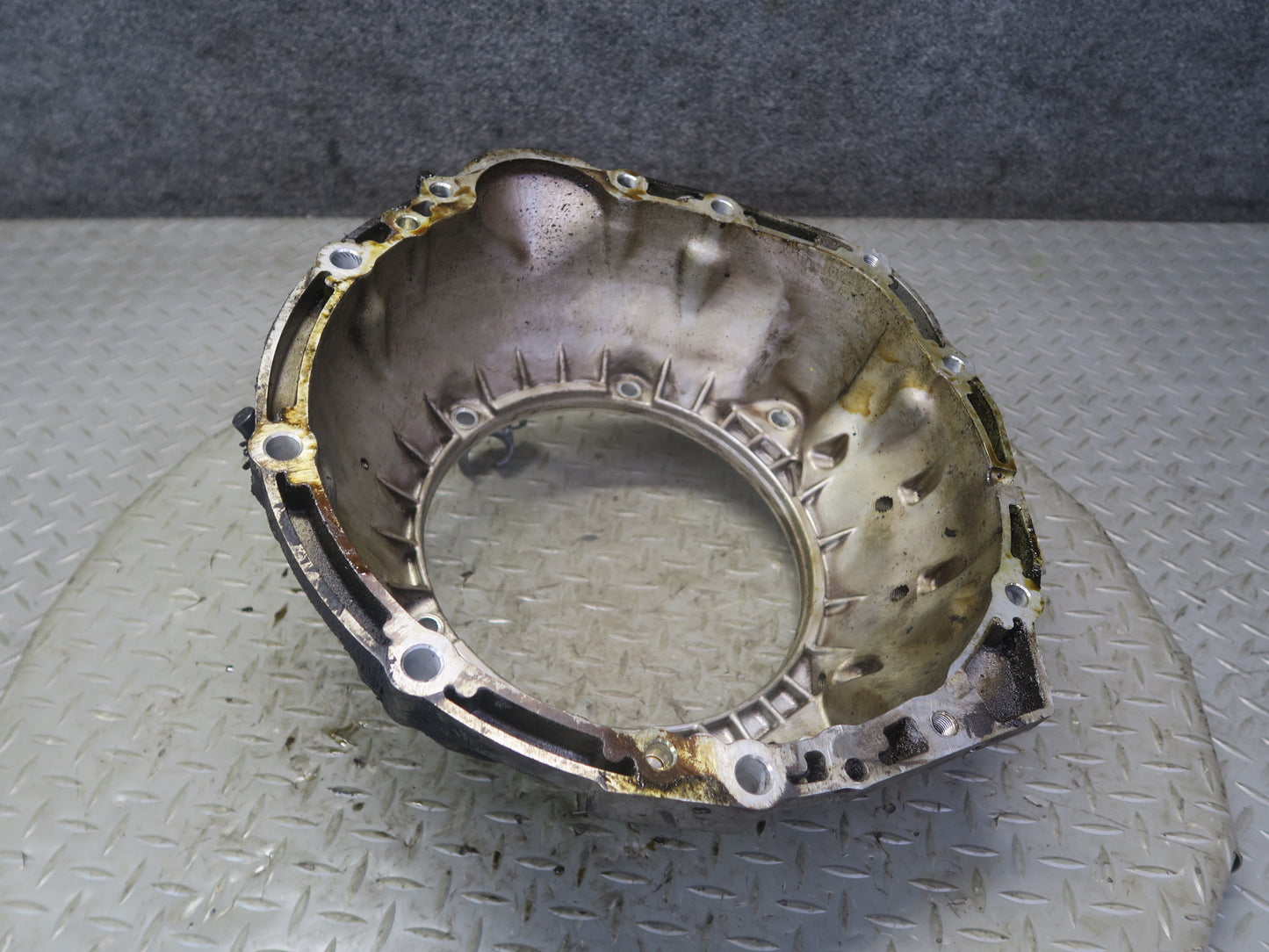 02-05 Lexus JCE10L IS300 A650E Automatic Transmission Bell Housing OEM