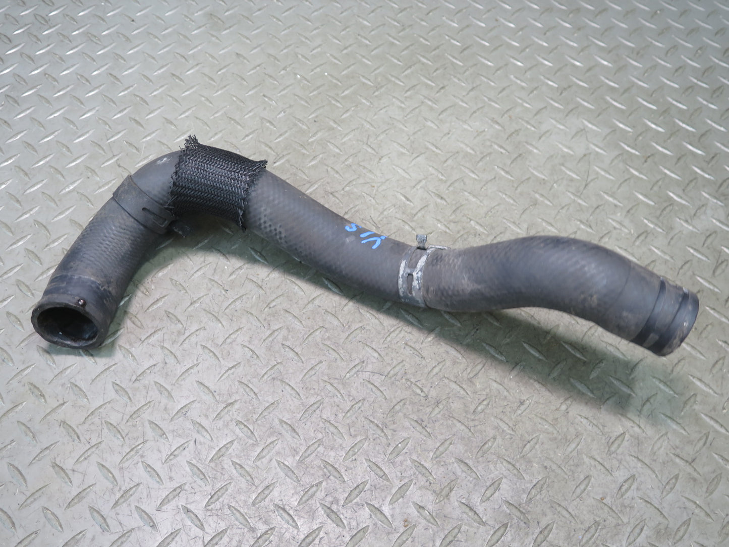 01-05 Lexus JCE10L IS300 Set of 2 Engine Coolant Radiator Hose Line OEM