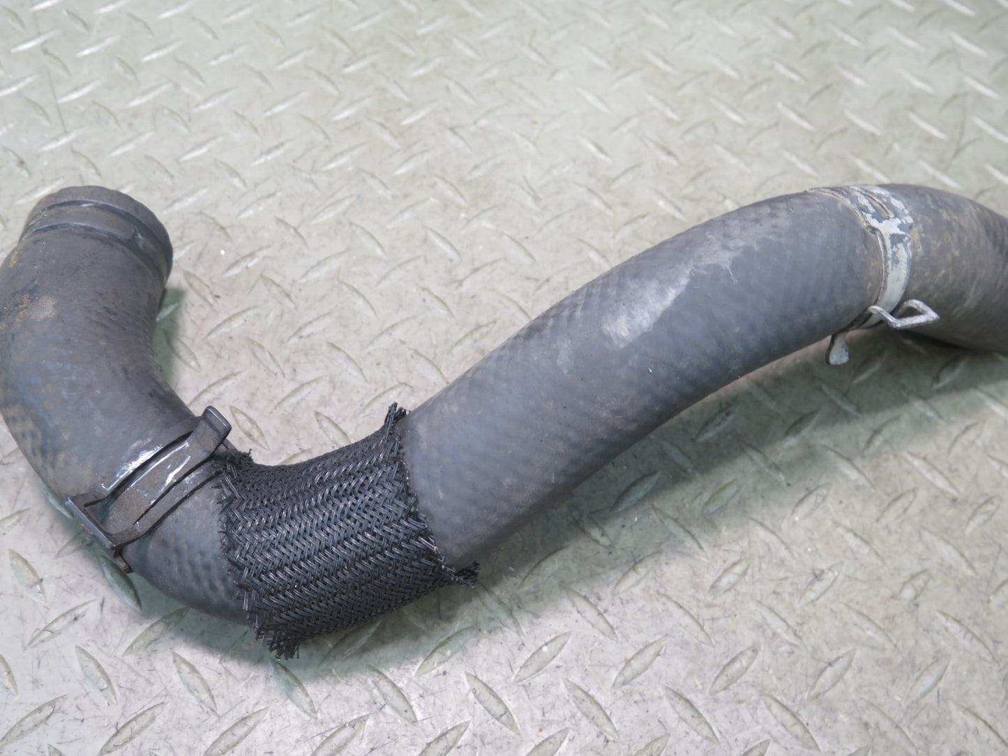 01-05 Lexus JCE10L IS300 Set of 2 Engine Coolant Radiator Hose Line OEM