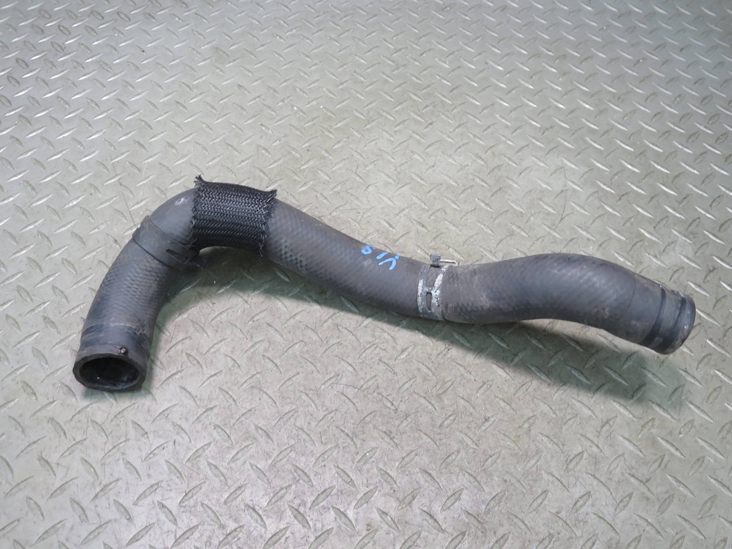 01-05 Lexus JCE10L IS300 Set of 2 Engine Coolant Radiator Hose Line OEM