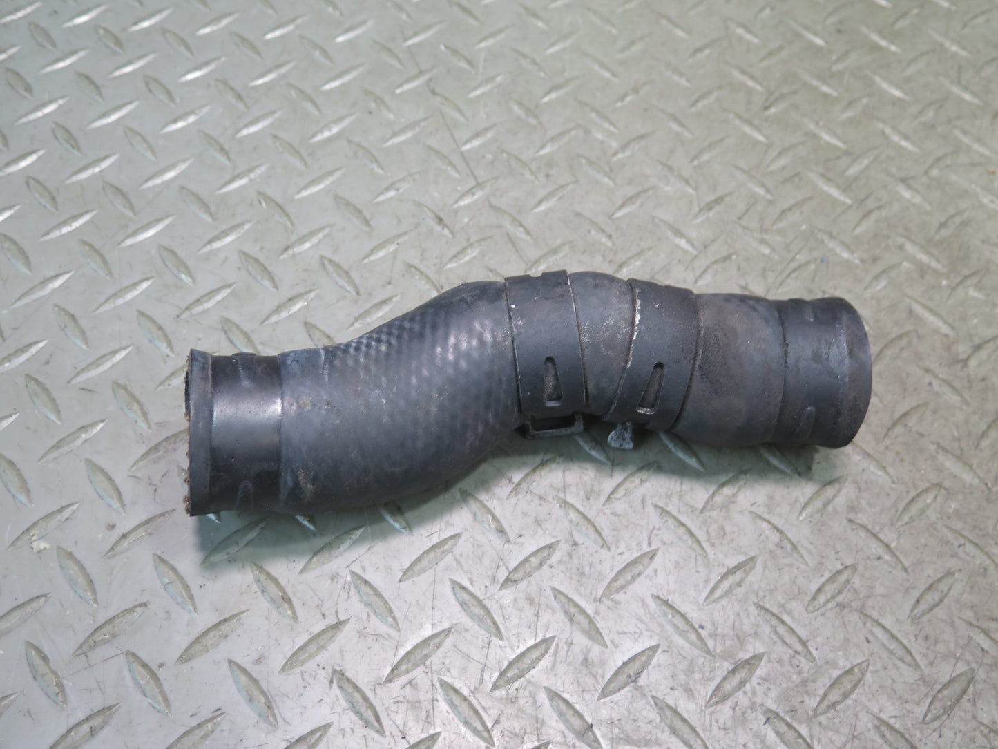 01-05 Lexus JCE10L IS300 Set of 2 Engine Coolant Radiator Hose Line OEM