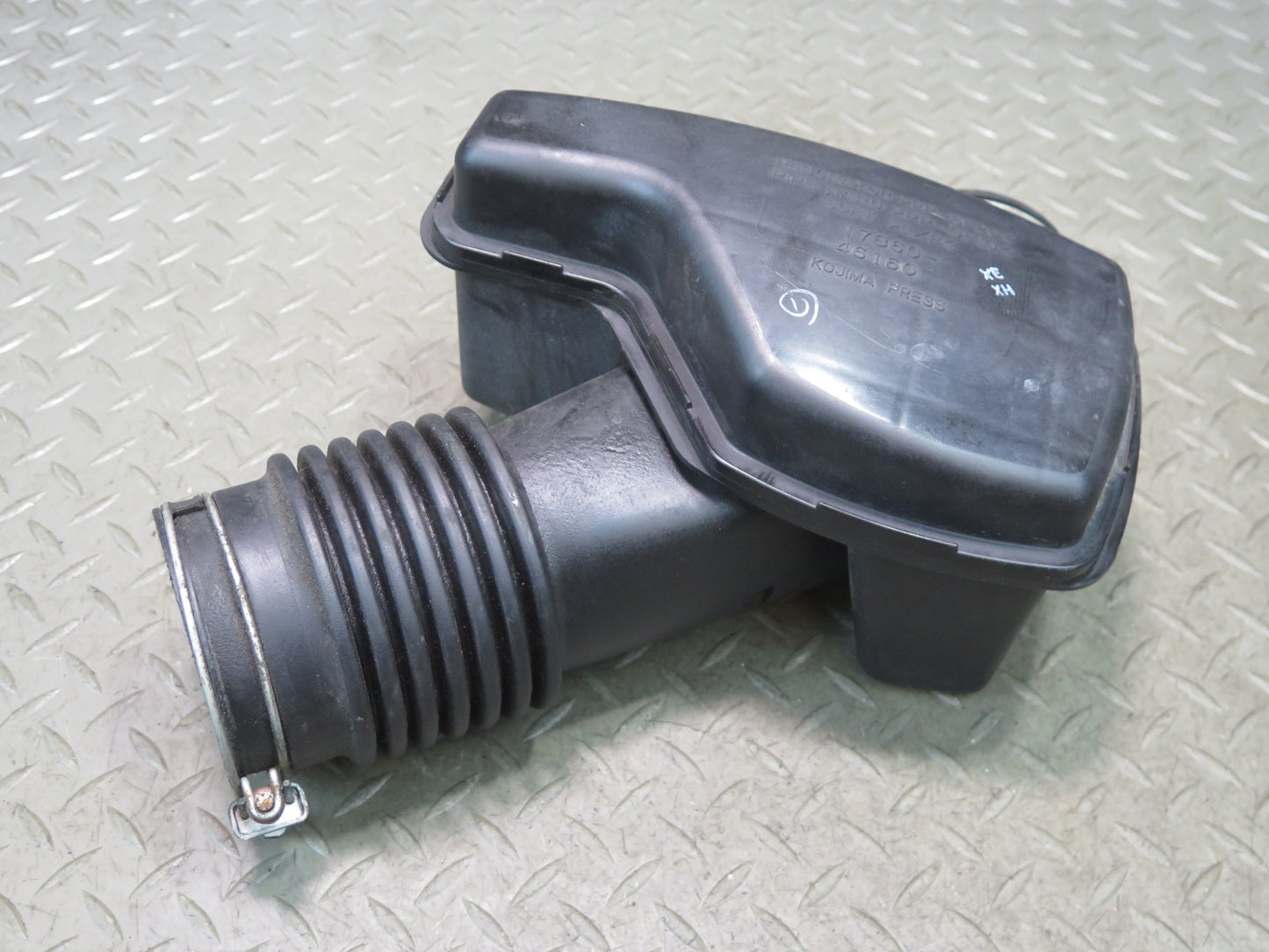 01-05 Lexus JCE10L IS300 Air Intake Clener Resonator Tube Line 17860-46160 OEM