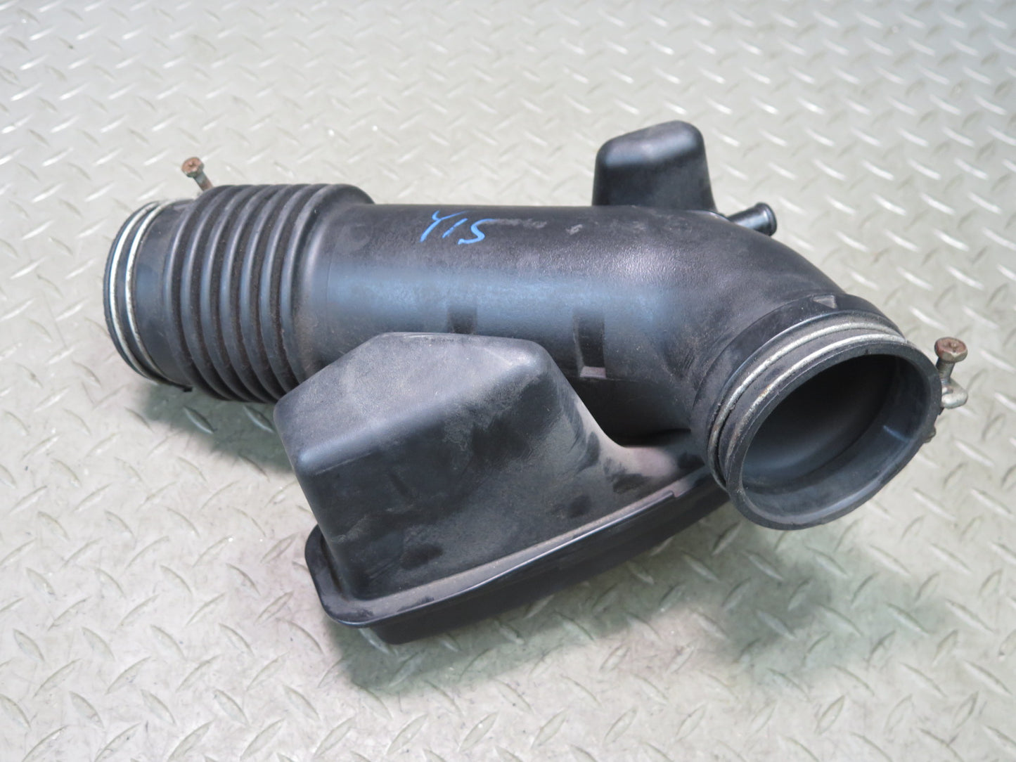 01-05 Lexus JCE10L IS300 Air Intake Clener Resonator Tube Line 17860-46160 OEM