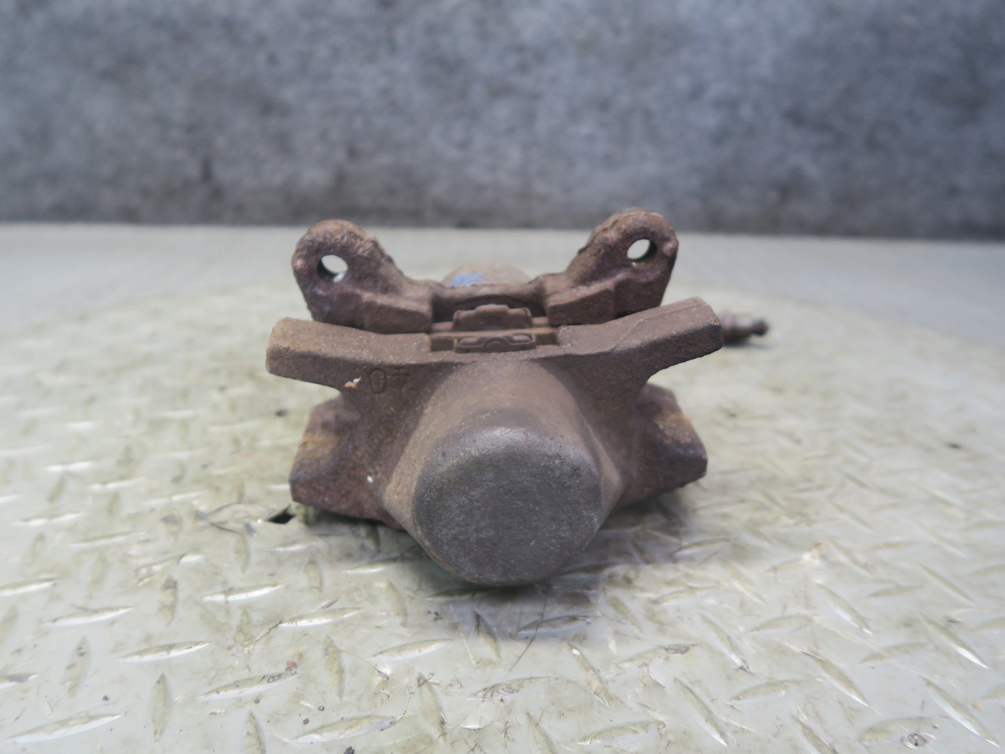 01-05 Lexus JCE10L IS300 Set of 2 Rear Left & Right Brake Caliper OEM