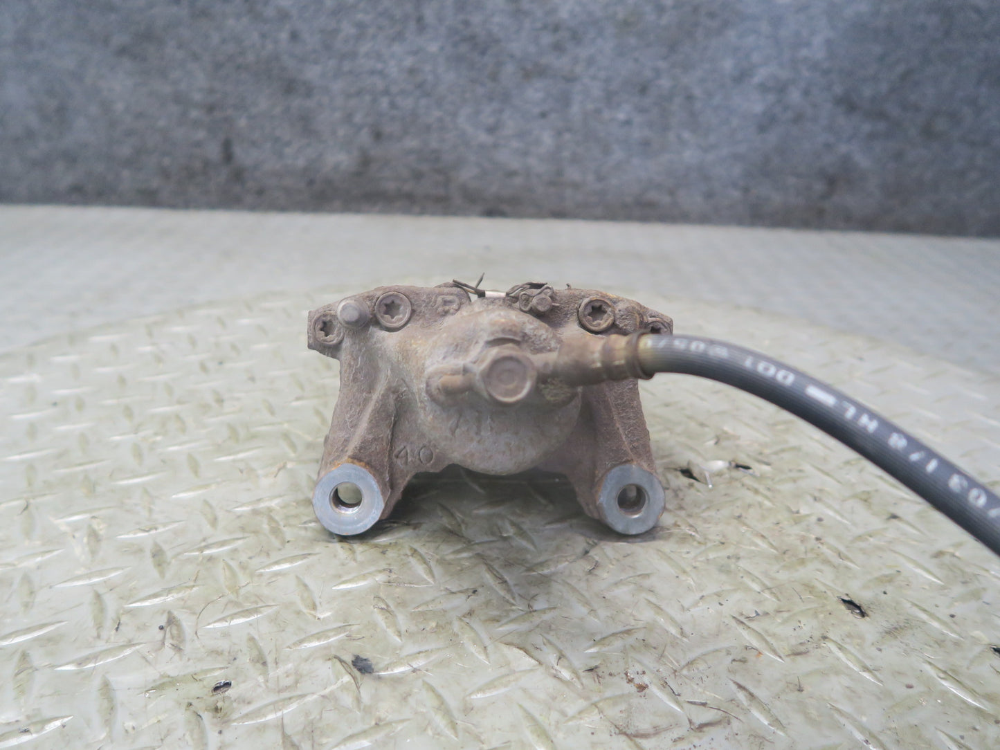 01-05 Lexus JCE10L IS300 Set of 2 Rear Left & Right Brake Caliper OEM