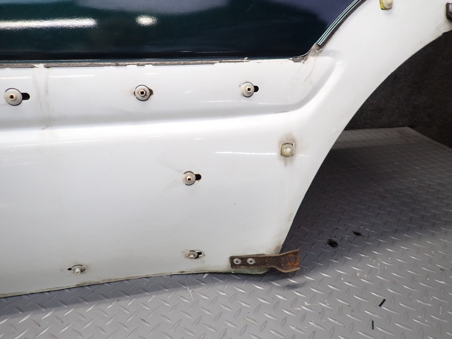 1996-1997 Lexus FZJ80L LX450 Rear Left Door Shell Panel Green
