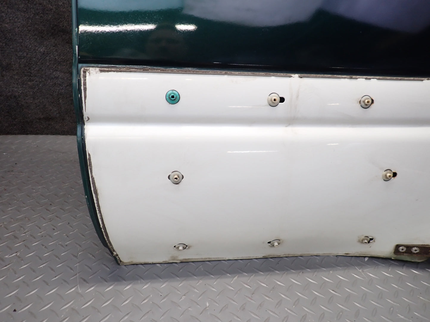 1996-1997 Lexus FZJ80L LX450 Rear Left Door Shell Panel Green