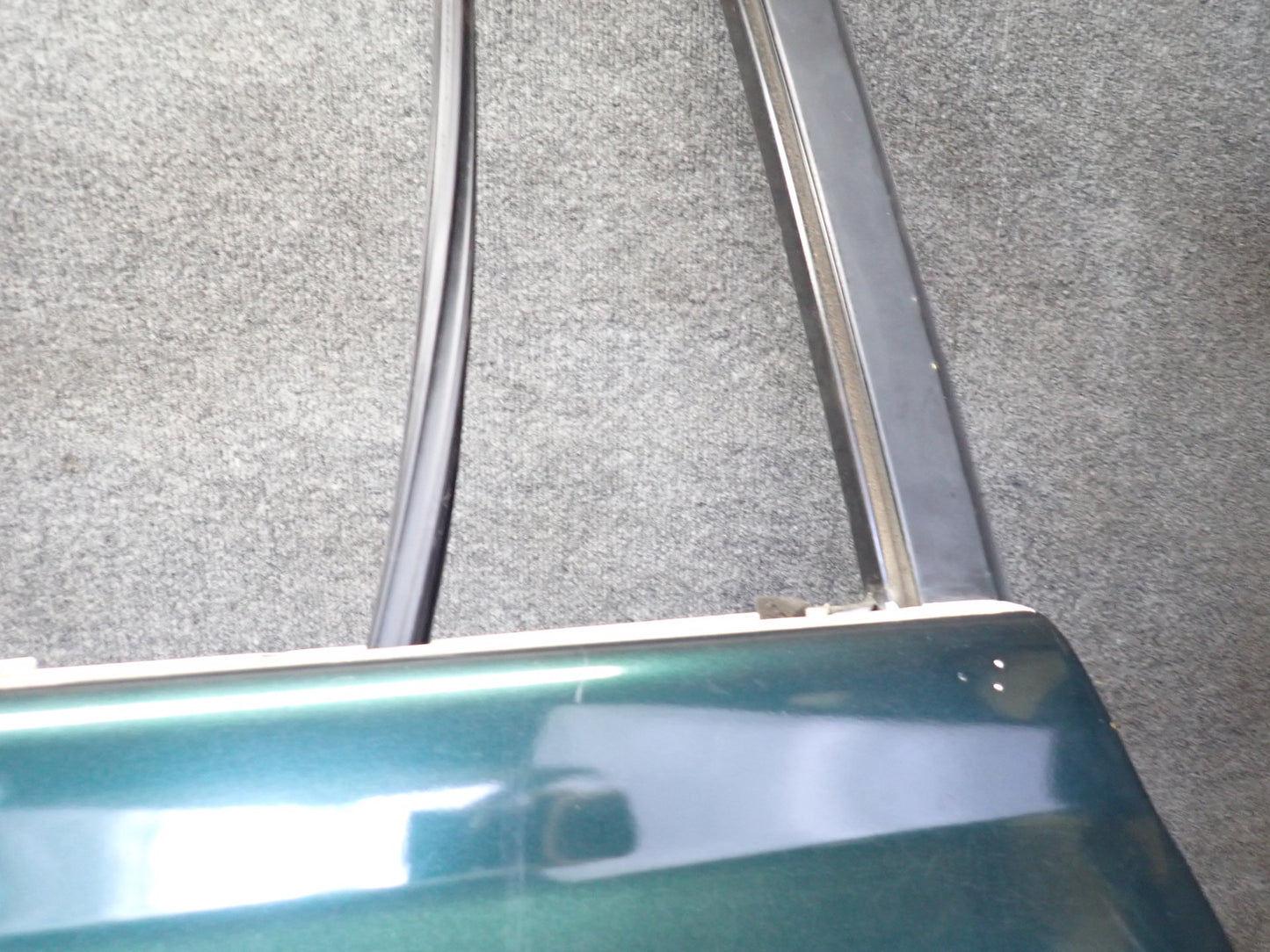 1996-1997 Lexus FZJ80L LX450 Rear Left Door Shell Panel Green