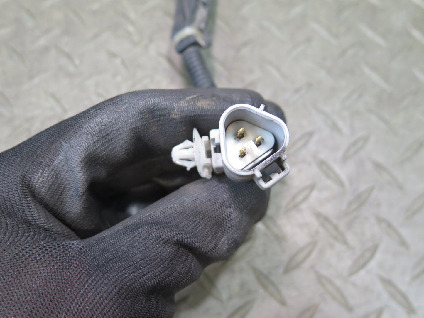 01-05 Lexus JCE10L IS300 Front Suspension Height Sensor OEM
