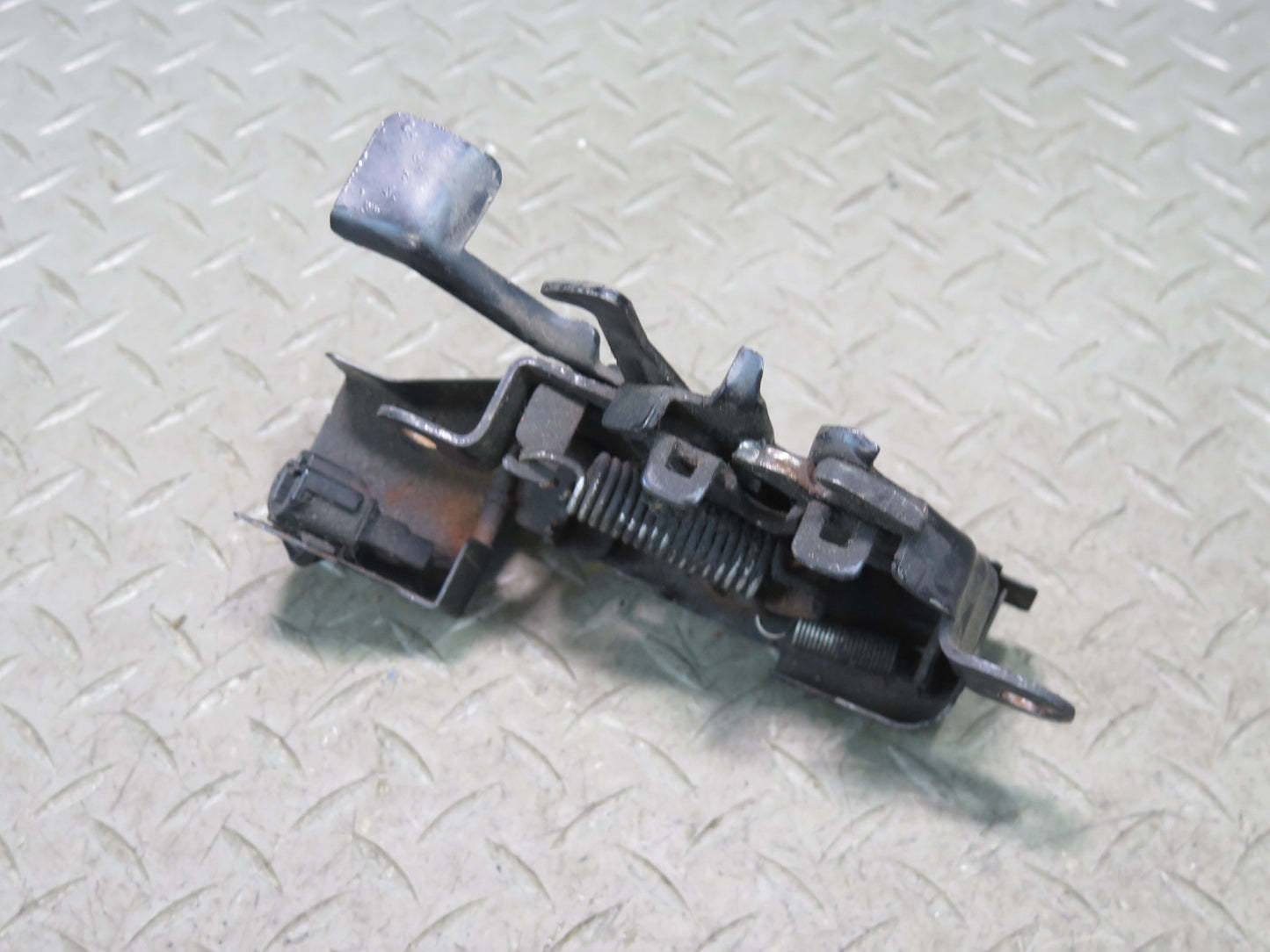 01-05 Lexus JCE10L IS300 Front Hood Lock Latch OEM