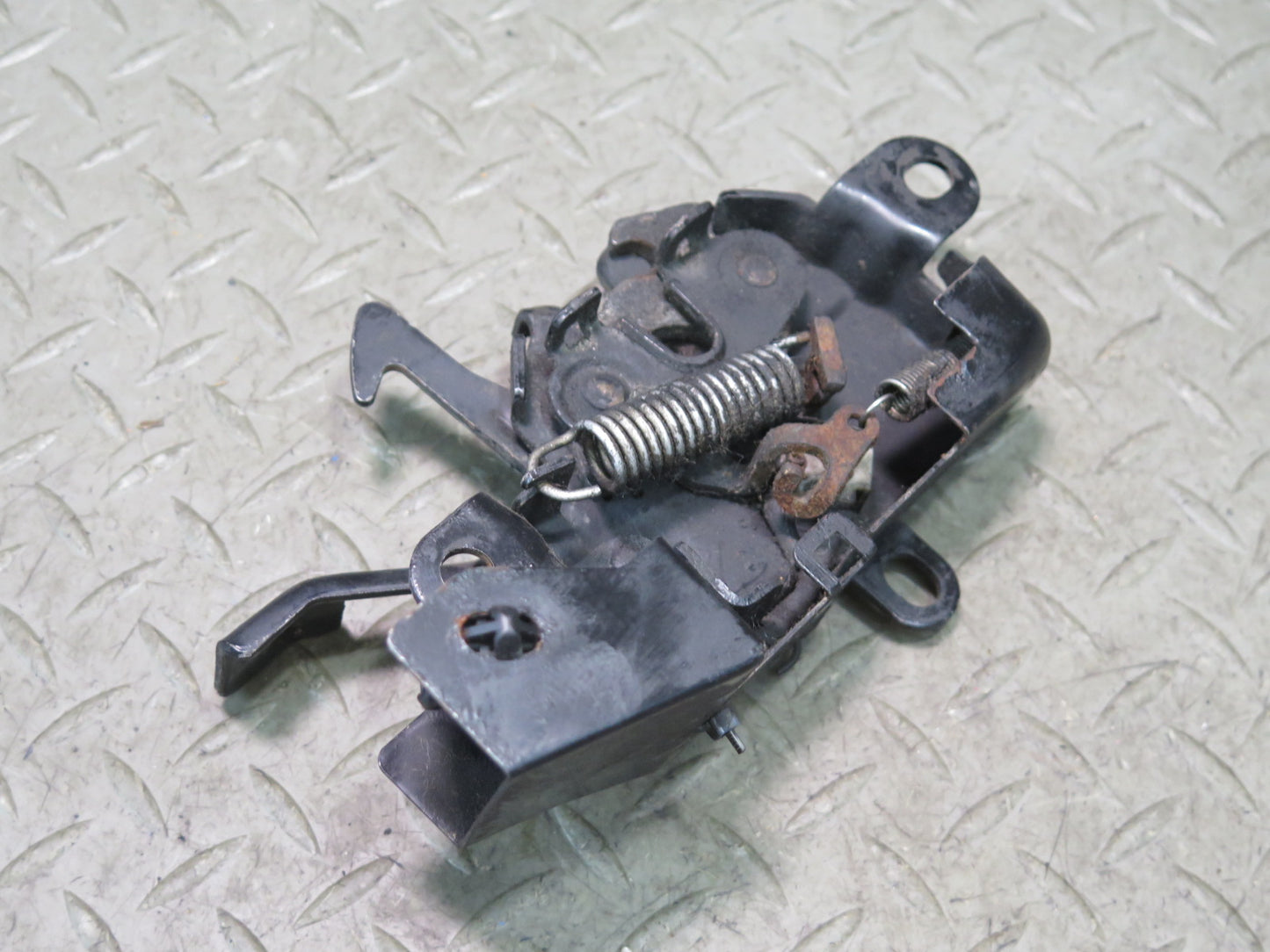 01-05 Lexus JCE10L IS300 Front Hood Lock Latch OEM
