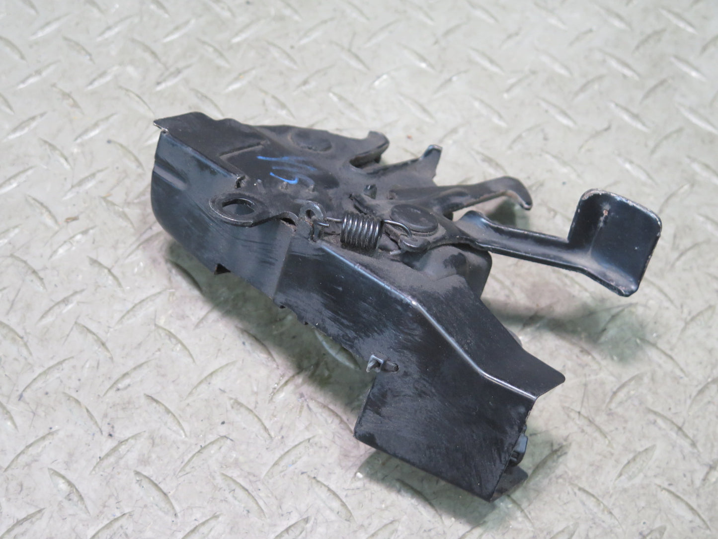 01-05 Lexus JCE10L IS300 Front Hood Lock Latch OEM