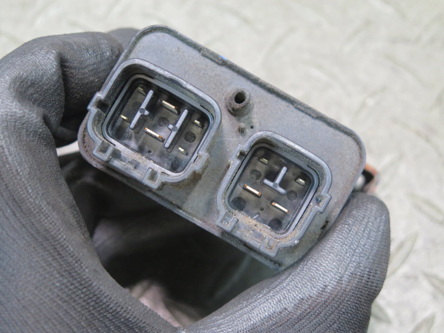 01-05 Lexus JCE10L IS300 Daytime Running Light Relay 82840-53010 OEM