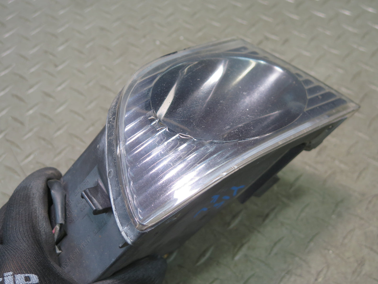 04-05 Lexus IS300 JCE10L Sedan Front Left Fog Light Lamp OEM