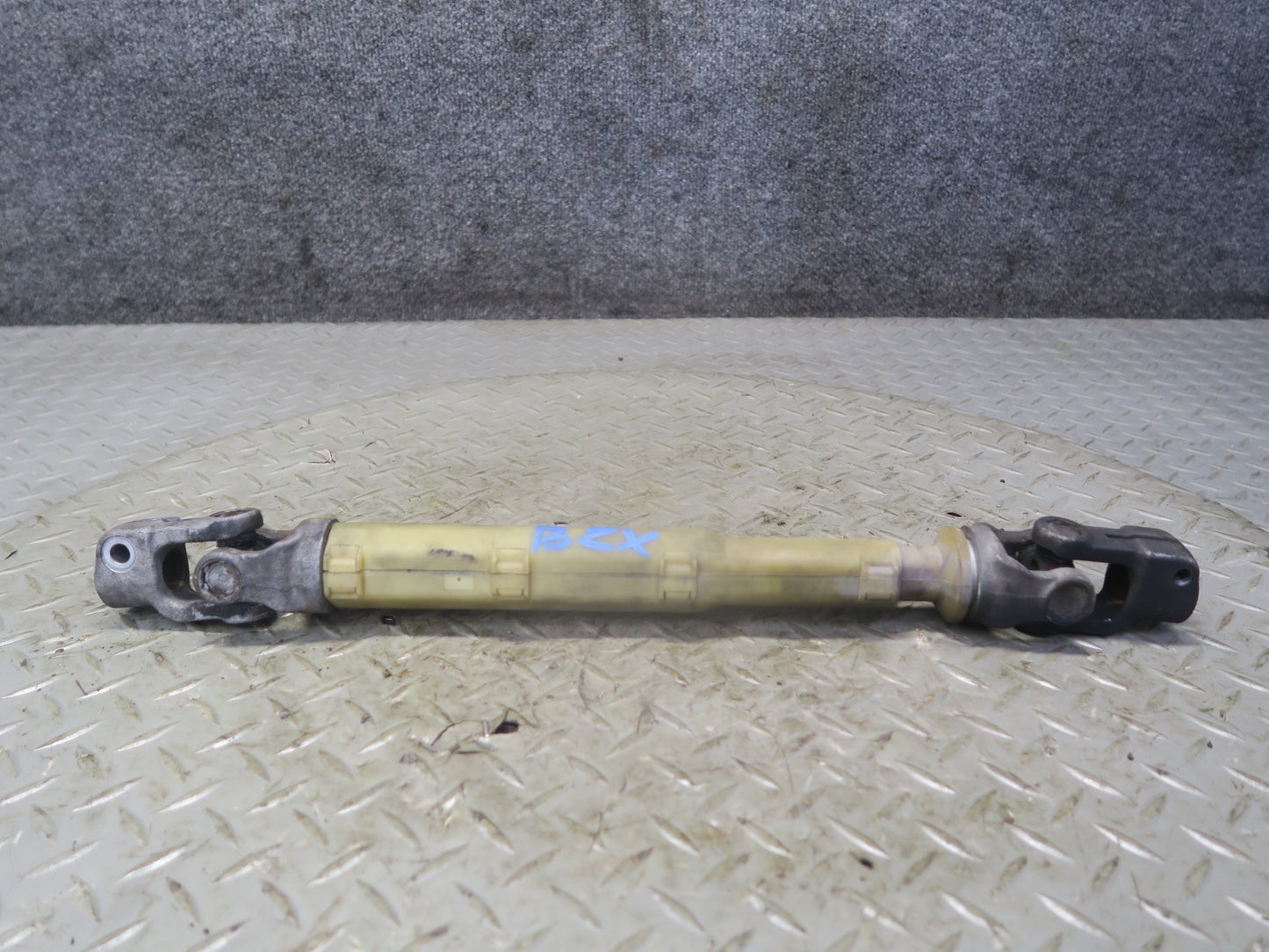 03-08 BMW E85 Z4 2.5L 3.0L Steering Column U Joint Linkage Shaft OEM