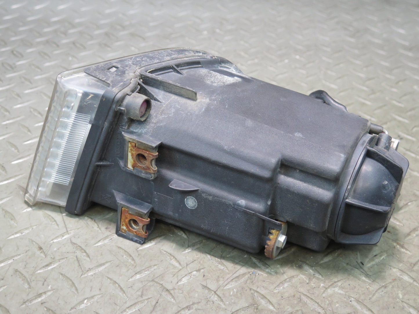 04-05 Lexus IS300 JCE10L Sedan Front Left Fog Light Lamp OEM
