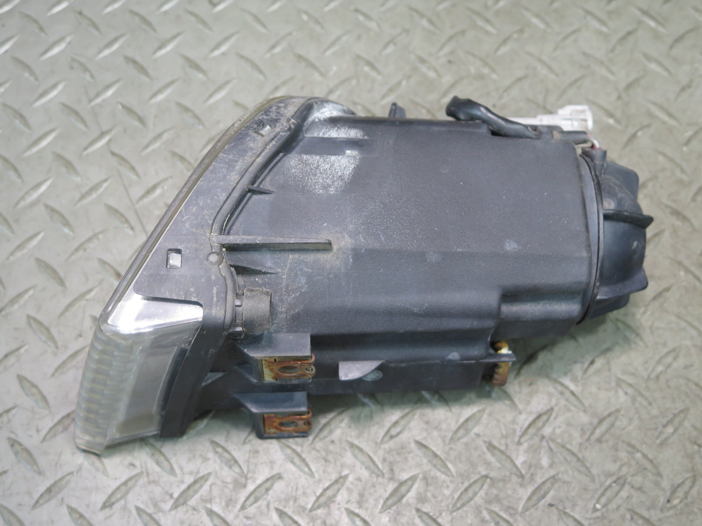 04-05 Lexus IS300 JCE10L Sedan Front Left Fog Light Lamp OEM