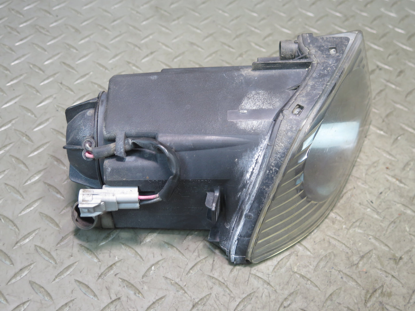04-05 Lexus IS300 JCE10L Sedan Front Left Fog Light Lamp OEM