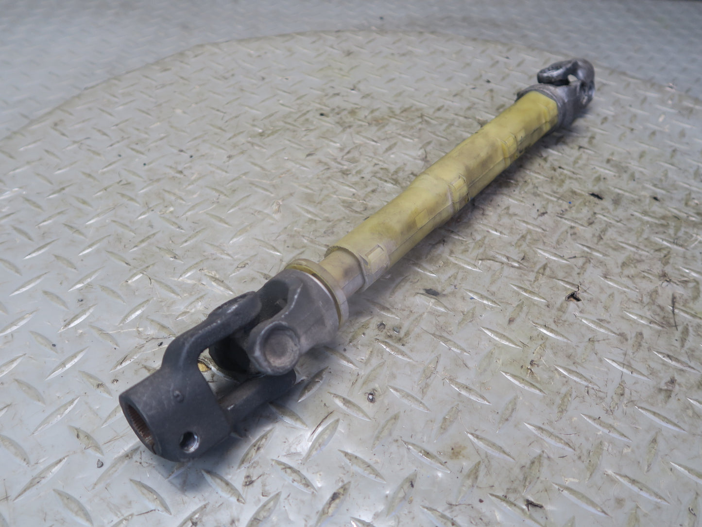 03-08 BMW E85 Z4 2.5L 3.0L Steering Column U Joint Linkage Shaft OEM