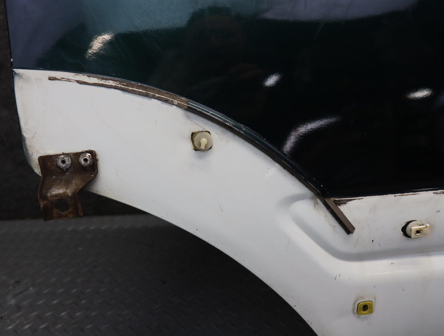 1996-1997 Lexus FZJ80L LX450 Rear Right Door Shell Panel Green
