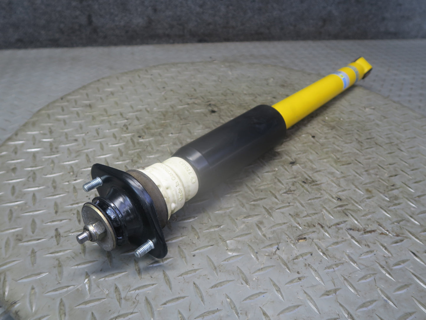 03-05 BMW E85 Z4 M54 RWD Rear Left & Right Strut Shock Absorber Set Bilstein
