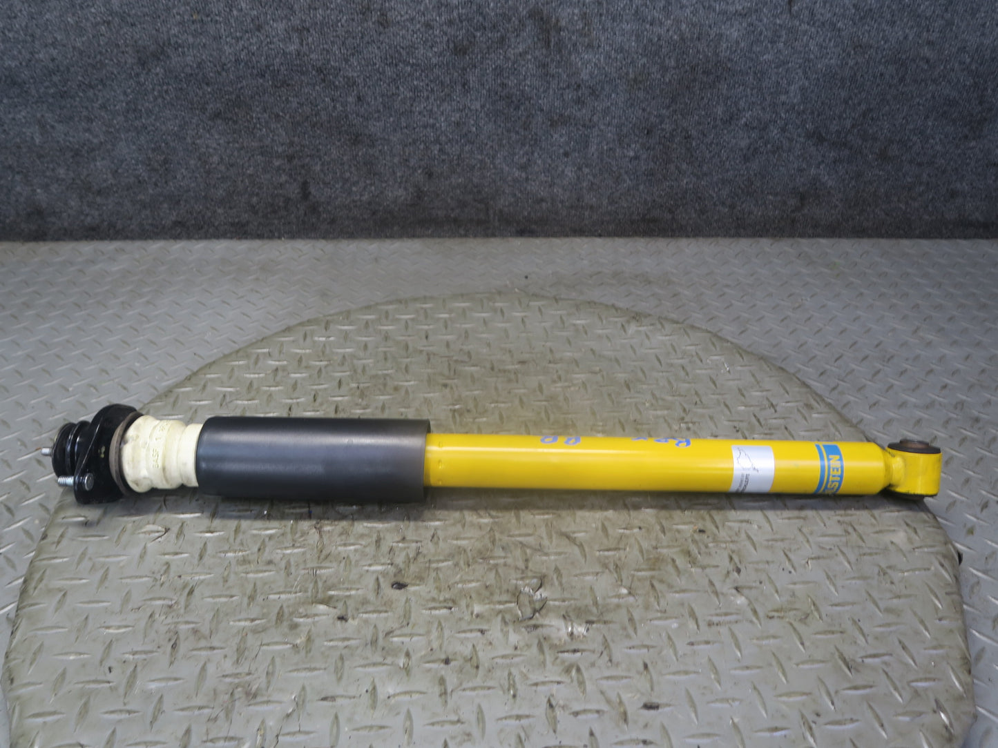 03-05 BMW E85 Z4 M54 RWD Rear Left & Right Strut Shock Absorber Set Bilstein