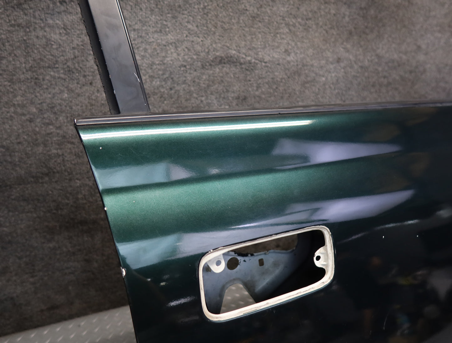 1996-1997 Lexus FZJ80L LX450 Front Right Passenger Door Shell Panel Green