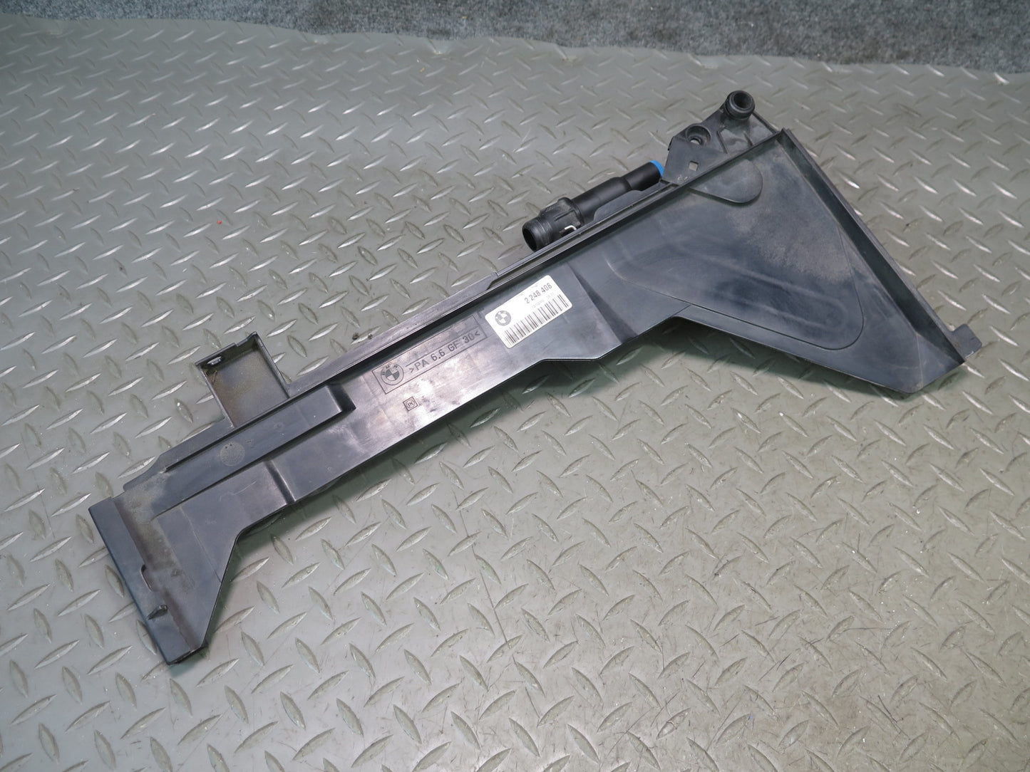 03-05 BMW Z4 E85 E86 Radiator Bracket Housing Shroud Cover Trim Set OEM