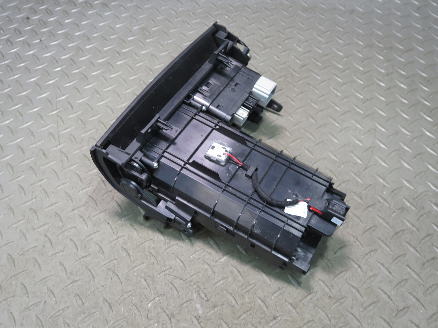 2014-2021 Maserati Quattroporte M156 Front Center Console USB AUX Storage Tray